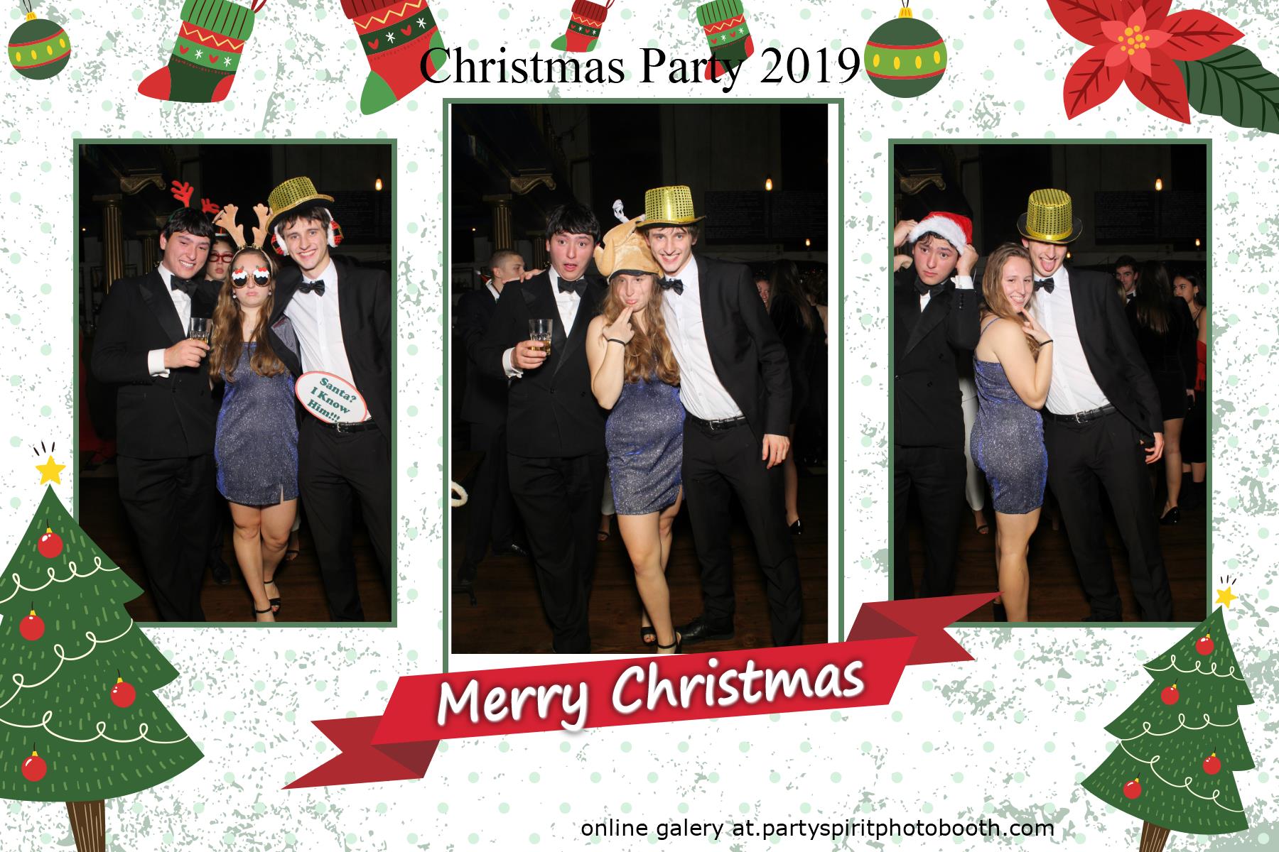 Christmas Party | View more photos from the event at gallery.partyspiritphotobooth.com/u/PartySpiritPhotoBooth/Christmas-Party-0